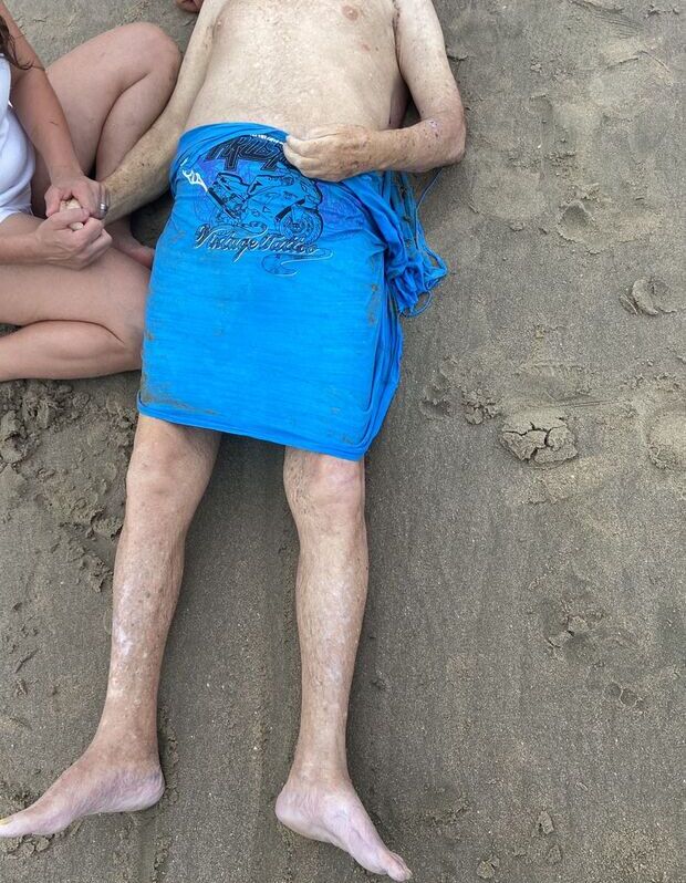 Penha: Corpo de idoso é encontrado boiando na praia de Armação