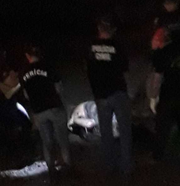 TAVA AMARRADO EM PARALELEPÍPEDO : CORPO DE HOMEM É ENCONTRADO BOIANDO NA BAÍA DA BABITONGA