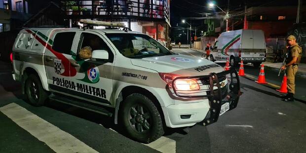 Balneário Camboriú: Morador de rua é morto a facadas no bairro dos Municípios