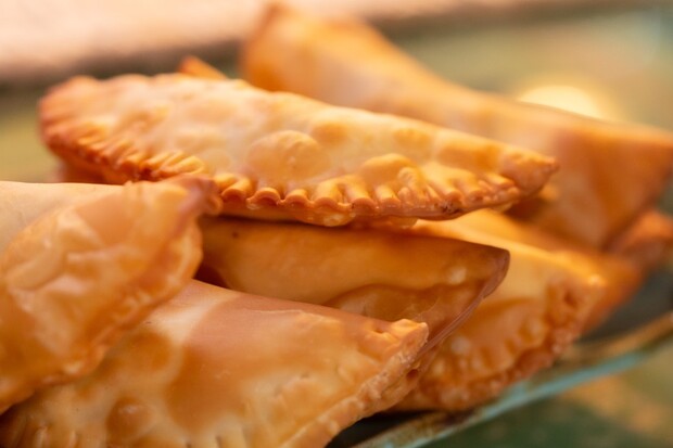 Tava sem recheio: PM flagra drogas escondidas dentro de pastéis que seriam “vendidos” em Penha e Balneário Piçarras