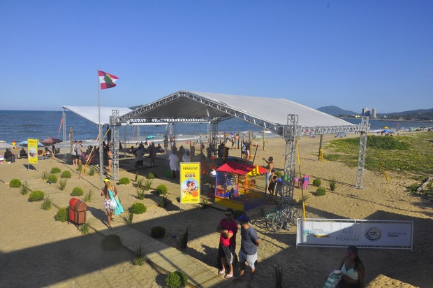 Balneário Piçarras: Arena Verão terá música ao vivo no fim de semana