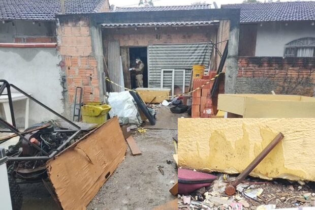 Joinville: Mulher é suspeita de matar homem a marretadas dentro de casa