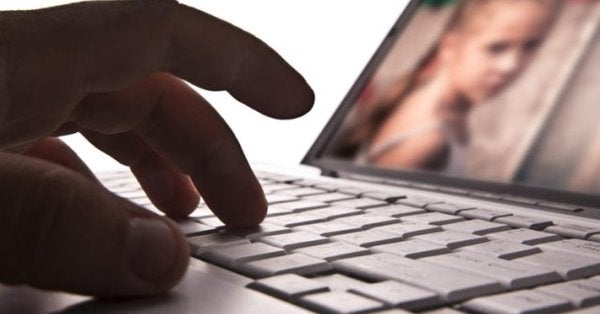 OPERAÇÃO LUZ DA INFÂNCIA: PEDÓFILO É PRESO EM BALNEÁRIO CAMBORIÚ COM IMAGENS DE PORNOGRAFIA INFANTIL