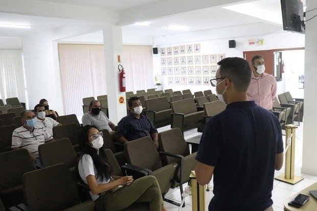 Águas de Penha apresenta a vereadores resultados do plano verão