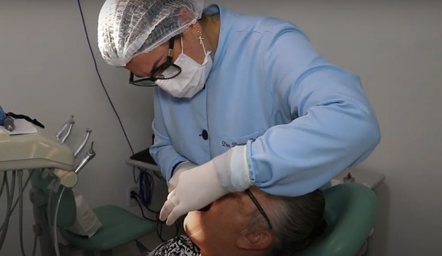 Penha: Programa de próteses dentária tem crescente adesão