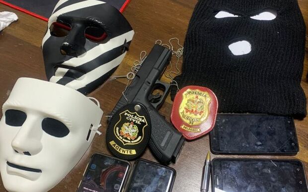 Itajaí: Polícia apreende réplica de arma e equipamentos eletrônicos na casa de jovem que ameaçou atentado