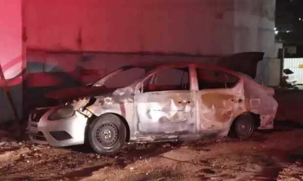 Itapema: Carro com quatro turistas do Paraná é metralhado na Meia Praia