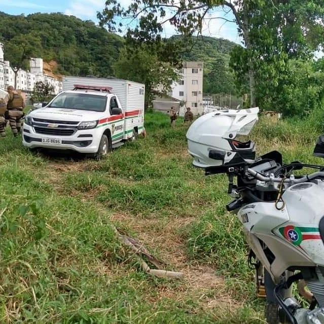 CARBONIZADO: CORPO DE HOMEM É ENCONTRADO NO BAIRRO ESPINHEIROS EM ITAJAÍ