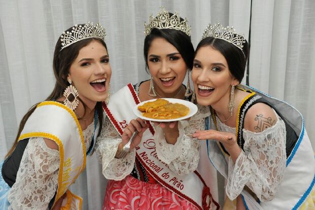Barra Velha: Abertas inscrições para Rainha e Princesas da Festa do Pirão 2022