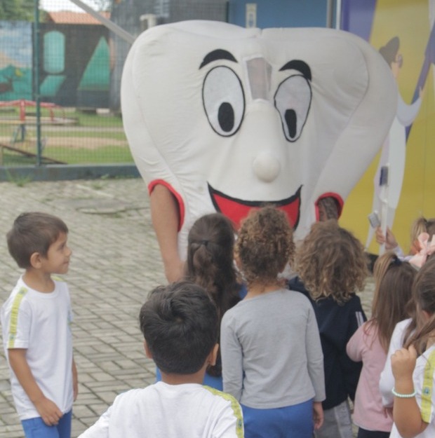 Balneário Piçarras: Alunos da Rede Municipal de Ensino recebem kit de higiene bucal