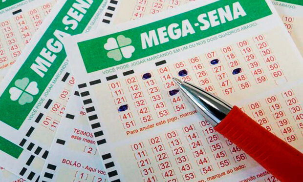 Sortudos: Bolão de Itajaí acerta cinco dezenas na Mega-Sena e leva mais de R$ 60 mil