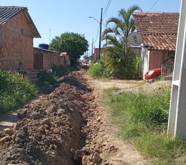 Moradores do Mariscal, em Penha, são beneficiados com extensão de rede de água