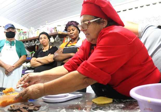 Penha: Abertas inscrições para nova turma na Escola Profissional de Arte Culinária Itapocoróy
