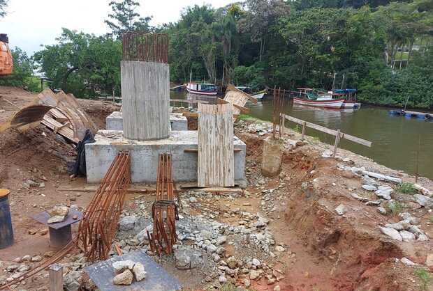 Barra Velha - Trabalhadores abandonam obra da ponte do rio Itajuba após calote de empresa terceirizada