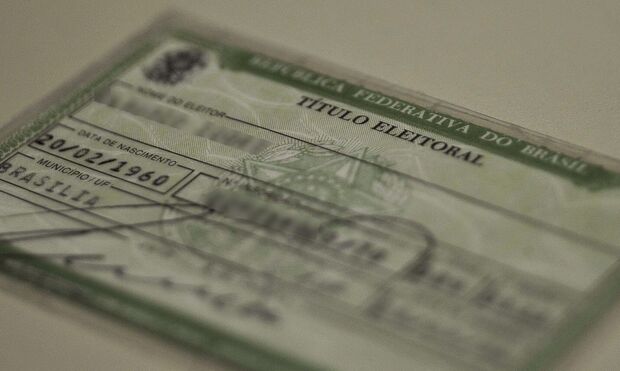 É Fake - Título de maiores de 70 anos não está sendo cancelado