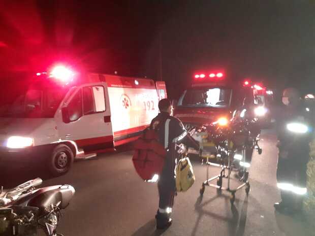 Navegantes - Duas pessoas morrem em acidente com duas motocicletas na SC-414 no bairro Escalvados