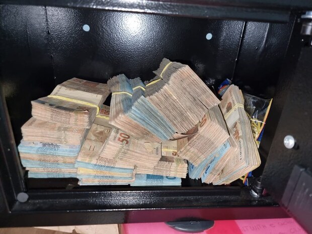 Operação Quéfren - PF desarticula organização criminosa que promovia pirâmide financeira em SC e SP