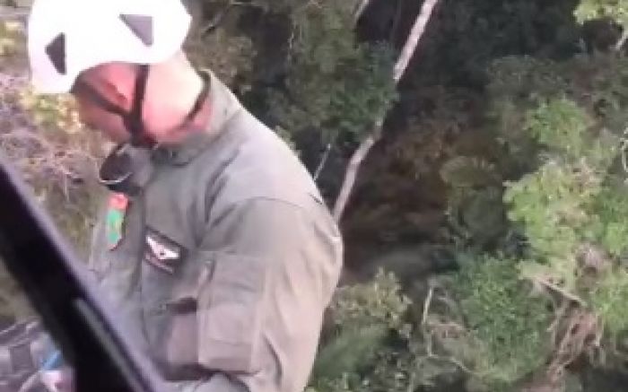 Balneário Camboriú – Casal é resgatado após se perder no Pico da Teta