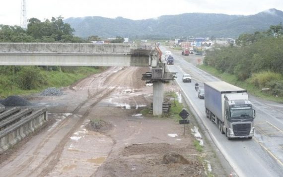 Interdição - BR-470 será fechada às 13h de hoje para detonação de rochas em Navegantes