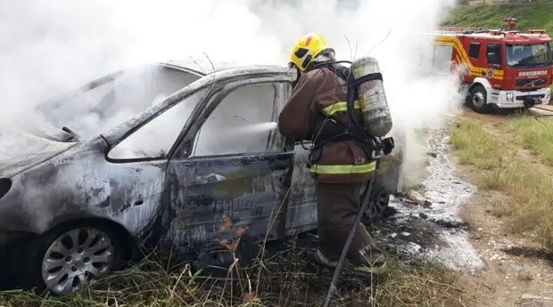Blumenau - Bandidos assaltam cooperativa de crédito no bairro Itoupavazinha