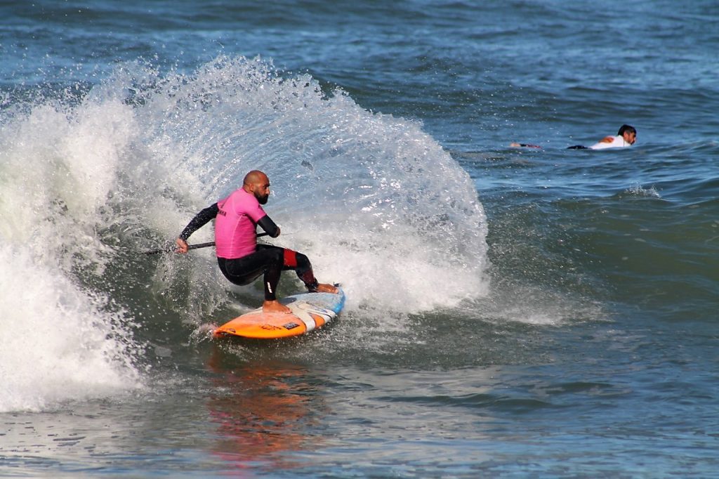 NA PRAIA GRANDE: ROLA NESTE SÁBADO A DECISÃO DO CIRCUITO FME DE SURF DE PENHA