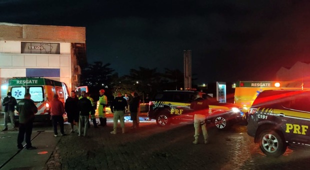 Itajaí – PRF prende dupla que esfaqueou e matou homem de 31 anos no pátio do posto Santa Rosa