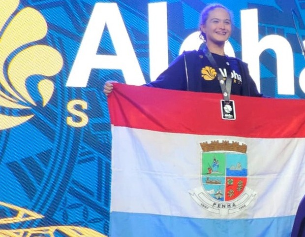 Penha - Atleta da equipe penhense de stand-up padlle conquista vaga na seletiva para o Mundial