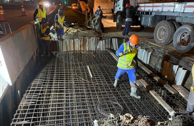 Alerta – Obra de viaduto no km 111 da BR-101 deixará o trânsito parcialmente interrompido nos dois sentidos da rodovia, em Navegantes