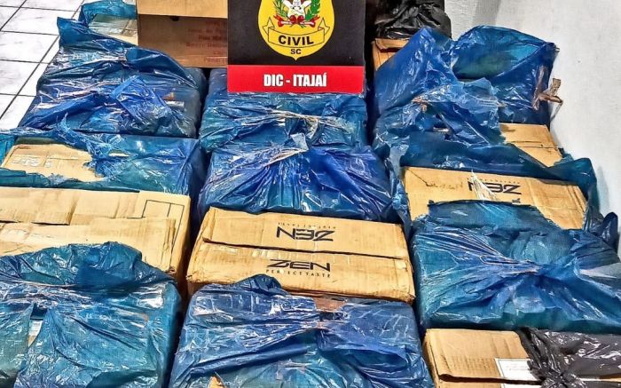 Barra Velha - Trio é preso por lavar dinheiro do tráfico na compra de carros de luxo