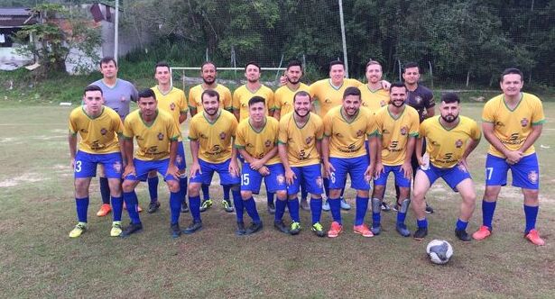 Balneário Piçarras - Real Charme faz 9x1 nos Amigos da Vila e assume liderança isolada do Municipal de Futebol de Campo