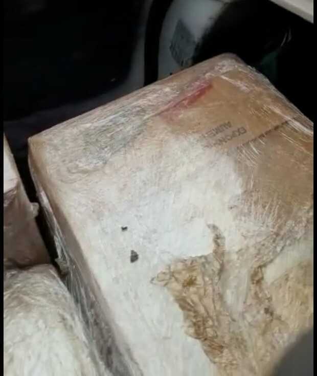 Vinha de Foz do Iguaçu - PRF apreende 205 quilos de maconha em Joinville