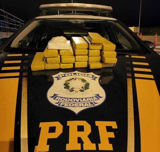 Flagrante – PRF apreende maconha, ectsasy e cocaína em três operações nas rodovias federais catarinenses