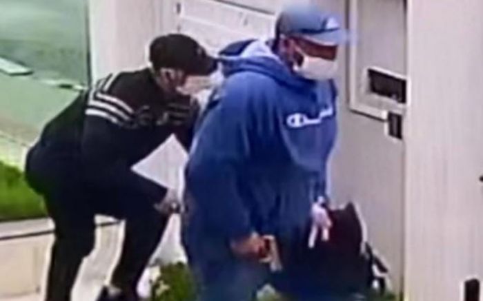 Foi no berro - Assaltantes armados rendem vítima para roubar casa na Ressacada e fogem sem levar nada