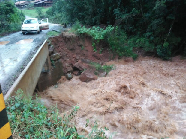 Ciclone Extratropical - Polícia Militar Rodoviária de Santa Catarina atualiza a situação das rodovias estaduais