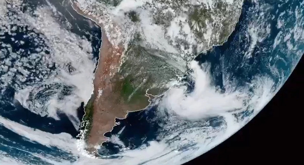 Ciclone Extratropical - Defesa Civil de SC divulga números de desalojados e atual situação do Estado pós vendaval