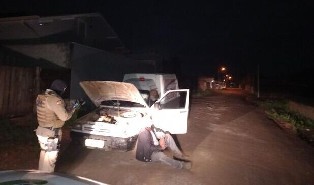 Balneário Piçarras – Homem com carro furtado e chassi adulterado é preso na localidade da Querosene