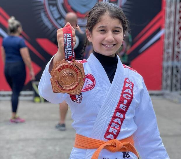 Balneário Piçarras - Multicampeã de jiu jitsu Kyra Guindani Batista disputa campeonatos no Rio de Janeiro