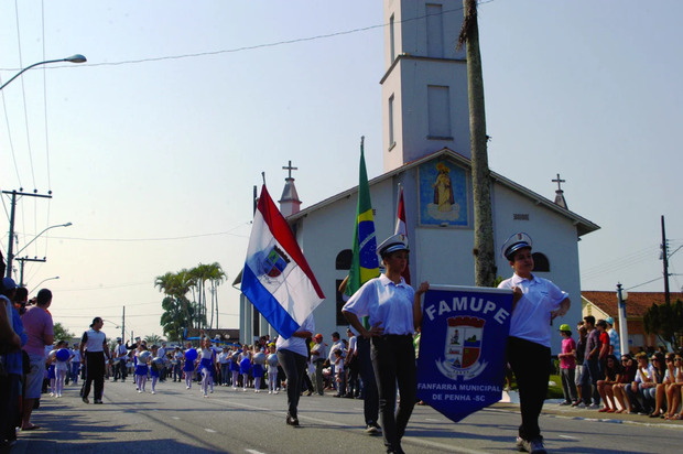 Desfile - Penha abre inscrições para grupos interessados em participar do 7 de Setembro