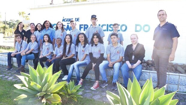 Vereadores mirins de Penha participam de visita técnica a Estação de Tratamento de Água (ETA) de São Francisco do Sul