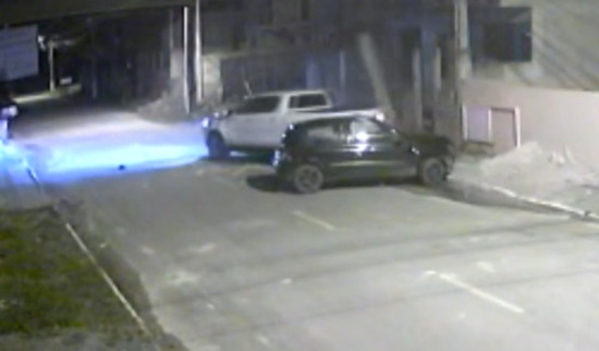 Penha – Homem tem momento de fúria e tenta “resgatar” mulher e filho na marra de casa de parentes