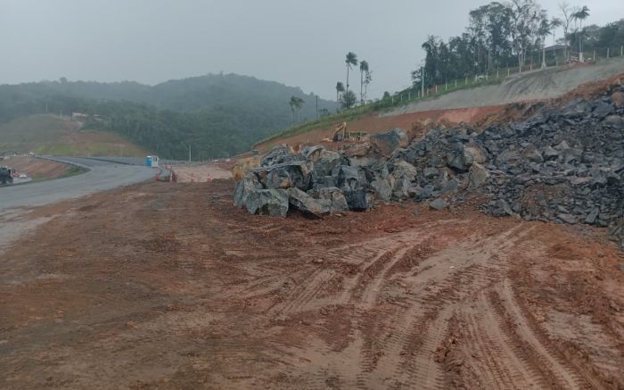 Interdição - BR 470 será interditada para detonação de rochas em Gaspar