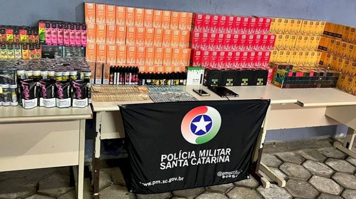 Na Rua 1001 - Cinco mil cigarros eletrônicos são apreendidos em Balneário Camboriú