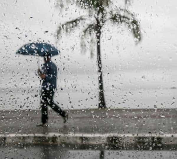 Prepare o guarda-chuva - Saiba como fica o tempo neste fim de semana no litoral norte de SC