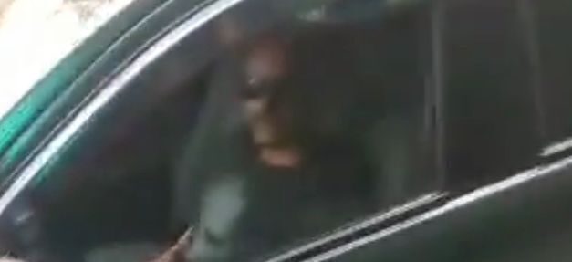 Barra Velha – Motorista de Polo escuro persegue e assedia menina de 14 anos e se masturba dentro do carro no bairro Itajuba