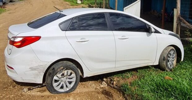 Barra Velha – Jovem tenta fugir da polícia bate o carro e é preso no bairro São Cristóvão