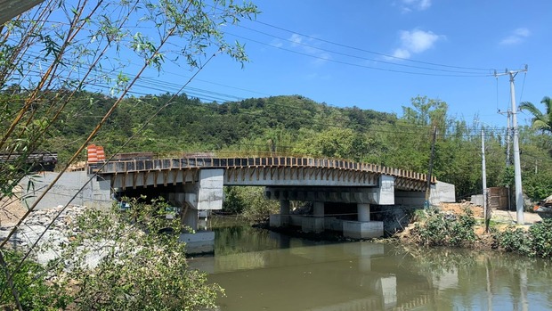 Penha - Liberação do trânsito na nova ponte sobre o rio Gravatá é protelada para mais 10 dias