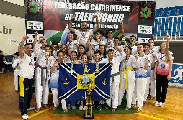 No Tatame - Atletas de Balneário Piçarras vencem Copa Santa Catarina de Taekwondo