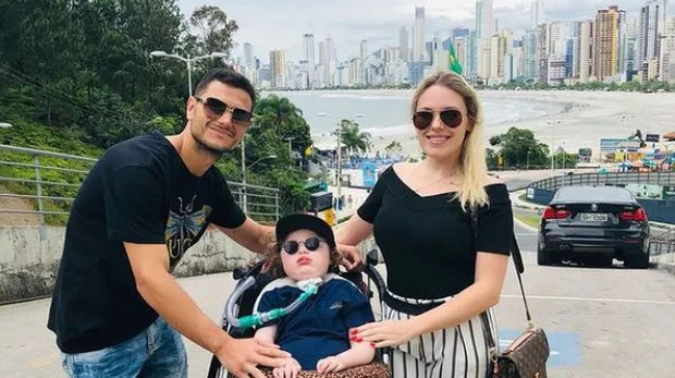 Condenação - Pais do menino Jonatas são condenados a 70 anos de prisão por estelionato e apropriação indébita