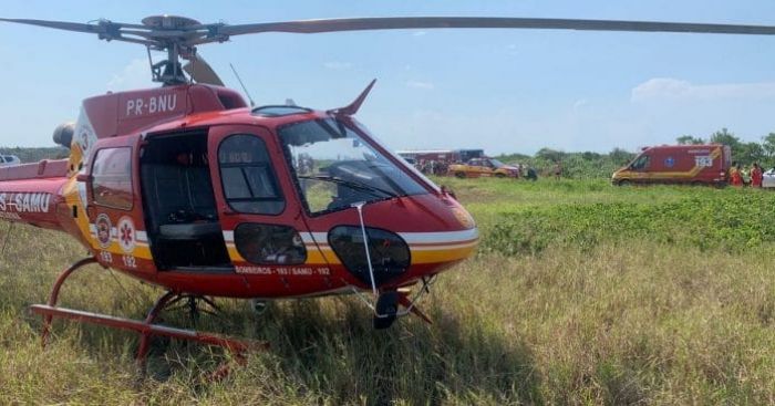 Ilhota - Motorista sofre traumatismo craniano ao bater em árvore e é resgatado de helicóptero