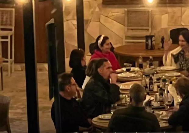 Porto Belo - Ministro do STF é escoltado pela PM após ser identificado e hostilizado em restaurante em Perequê